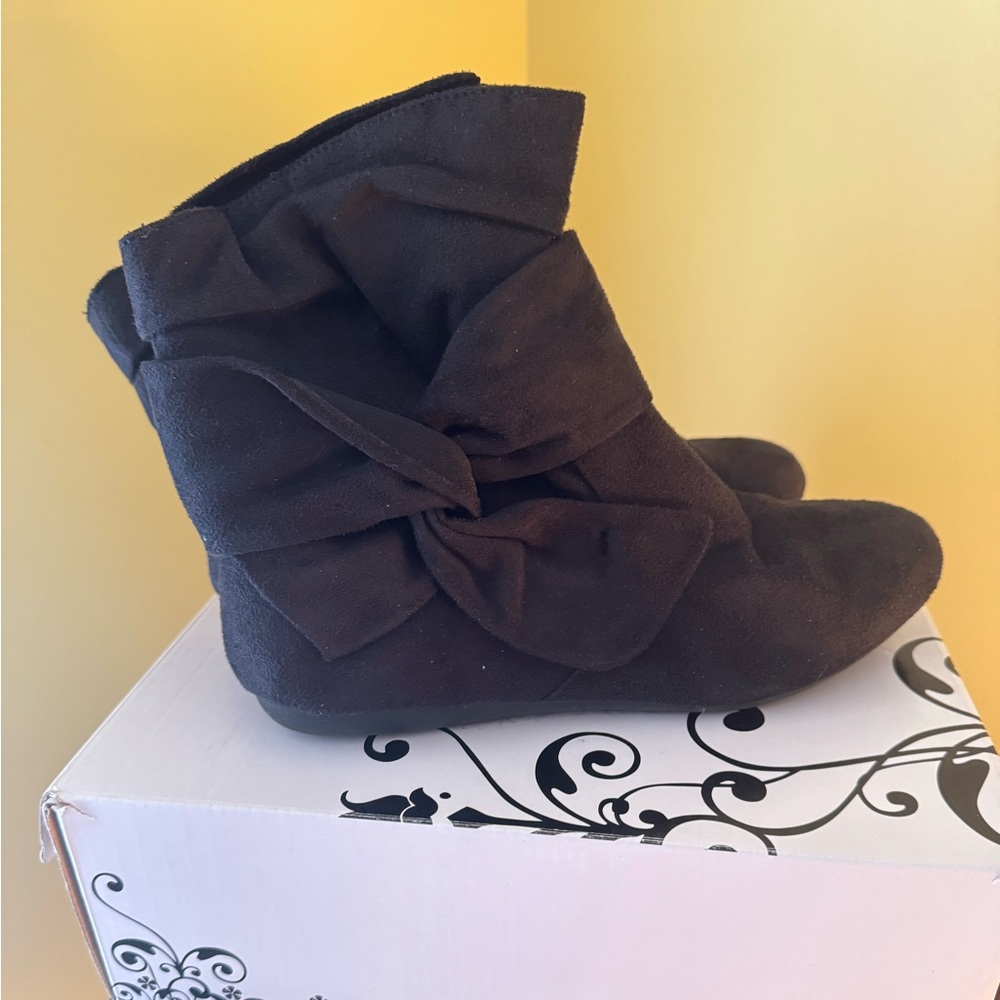 Rampage Buckley Slouch Booties Black Faux Suede Ankle Boots Size 7.5 Flats Boot
